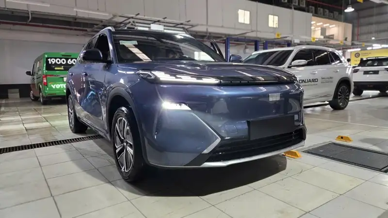 Ngoại thất Geely EX5 EM-i sang trọng hiện đại