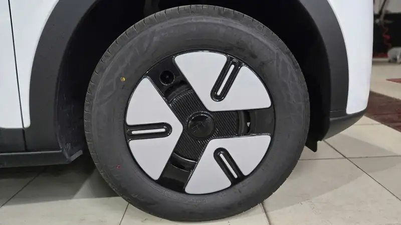 Mâm hợp kim thể thao trên geely ex2